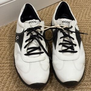 ECCO World Class Men's White and Black Golf Shoes size 44/10 Comfort Traction